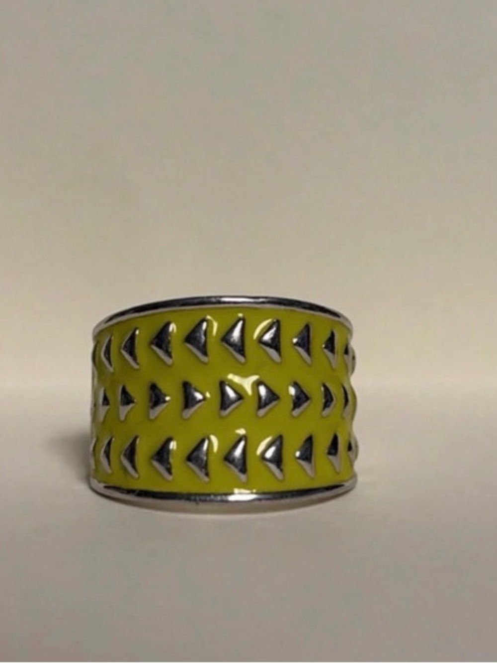 Lia Sophia Silver Tone Lime Green Enamel Statement Ring Size 8